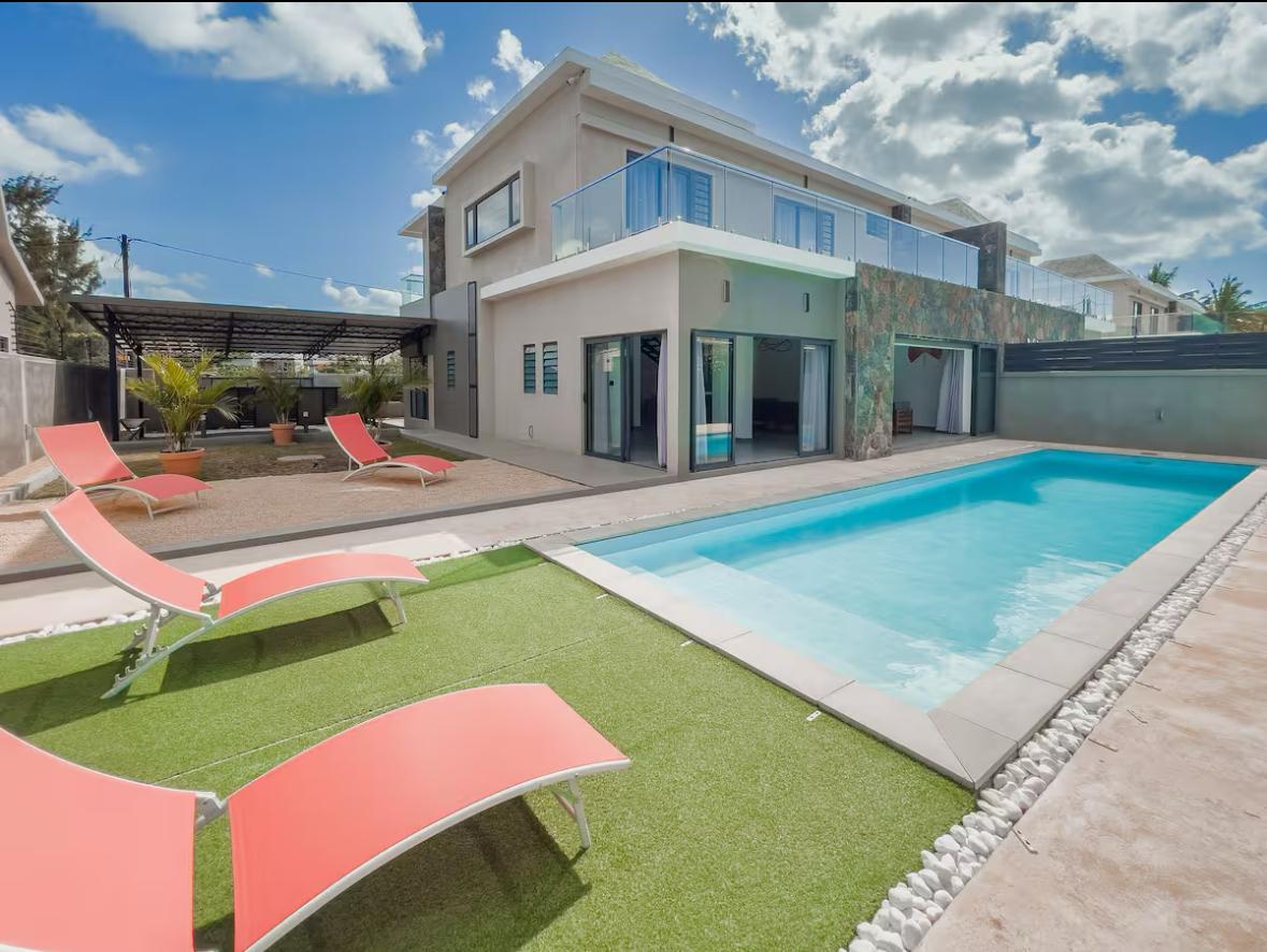 a louer villa moderne 4 ch ensuites pereybere par luxuriel group