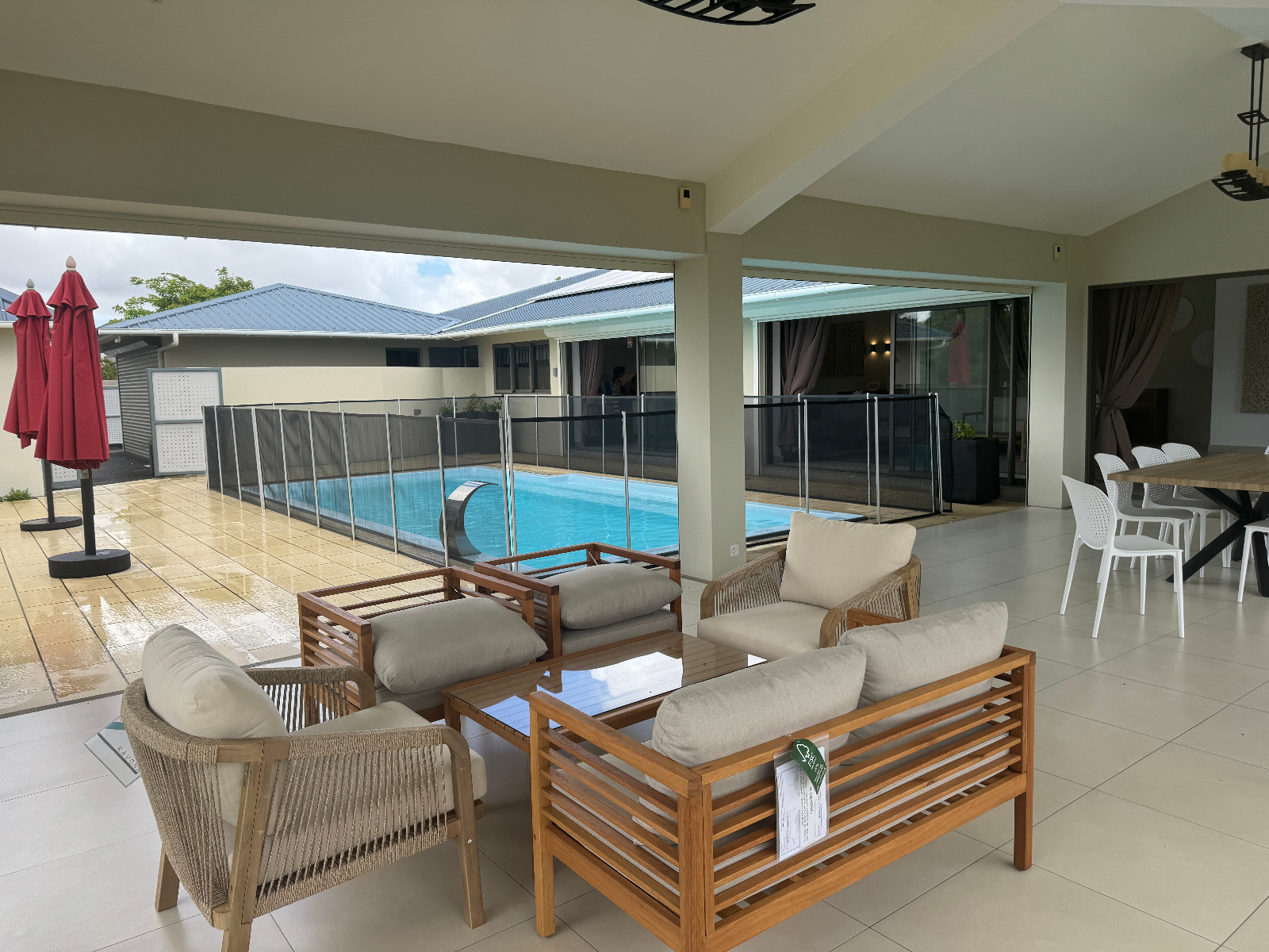MONT PITON VILLA DANS DOMAINE SÉCURISÉ PAR LUXURIEL GROUP