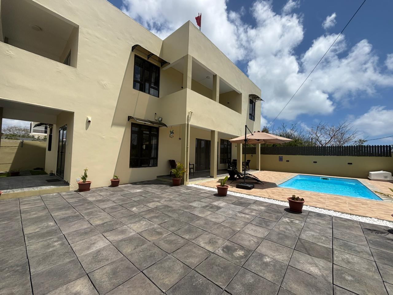 VILLA 4CH A LOUER PEREYBERE